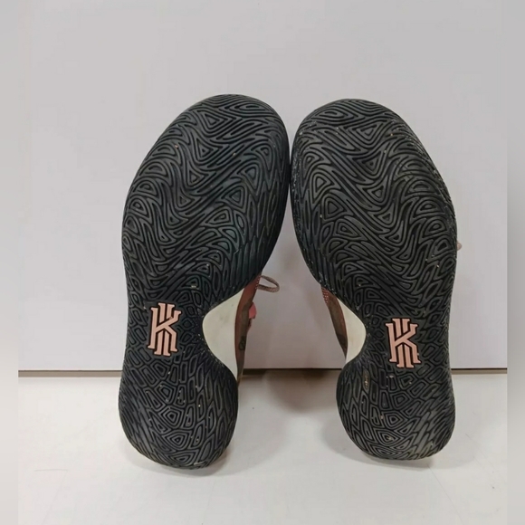 Nike Kyrie Flytrap V Camo Moon Fossil Pink Gaze Shoes Men Size 11 or Women 12.5 - Picture 7 of 8